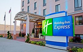 Holiday Inn Express Brooklyn By Ihg